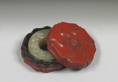 图片[2]-Red lacquer flower-shaped box-China Archive